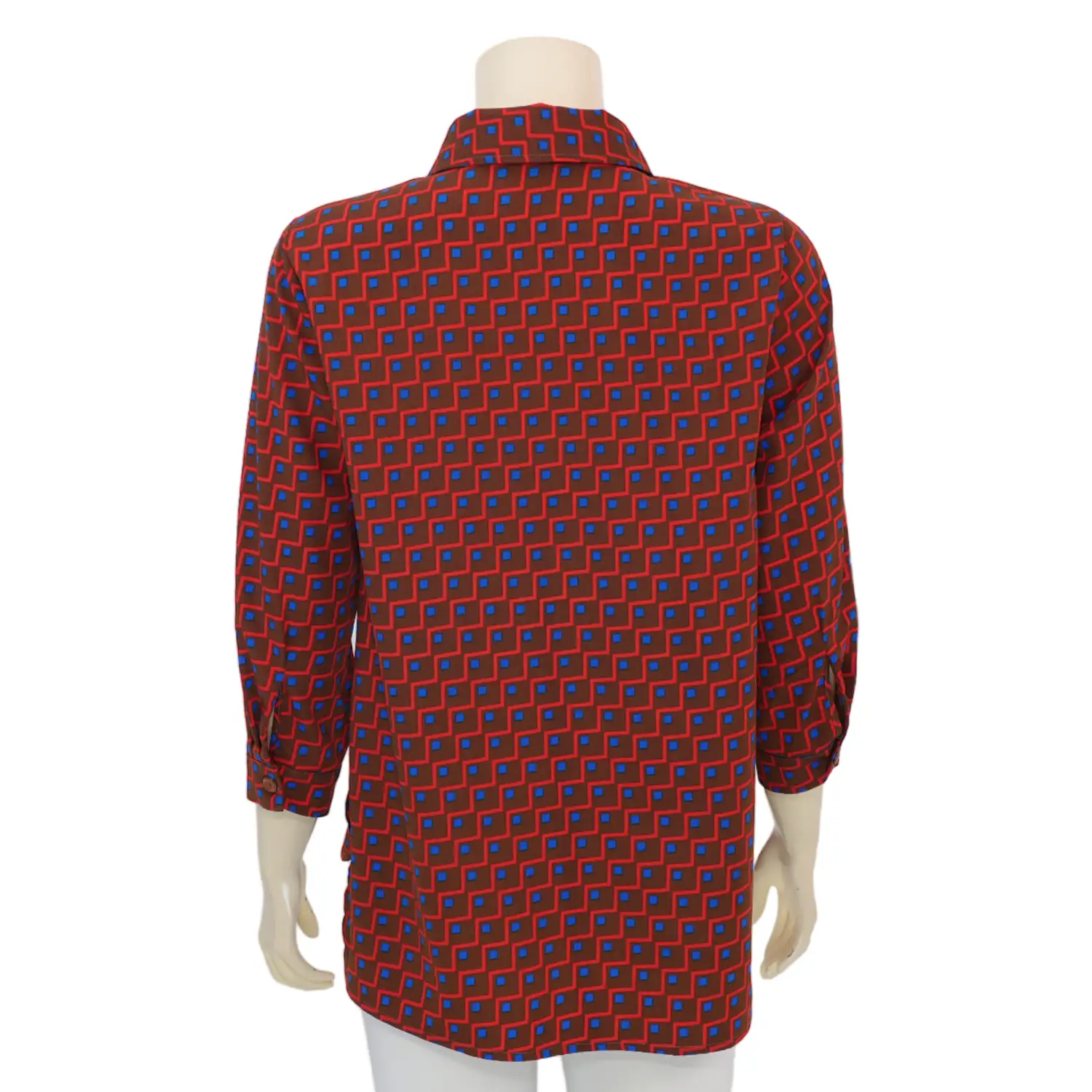 เสื้อเชิ้ต แขน 4 ส่วน ผ้าพีชสกิน ลายกราฟิก - Image 3