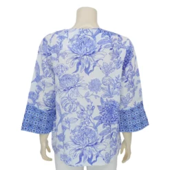ลียา เสื้อคอกลมผ่ารูปหยดน้ำ แขน 4 ส่วน ลายดอกไม้ โทนสีคราม-น้ำเงิน - Image 3