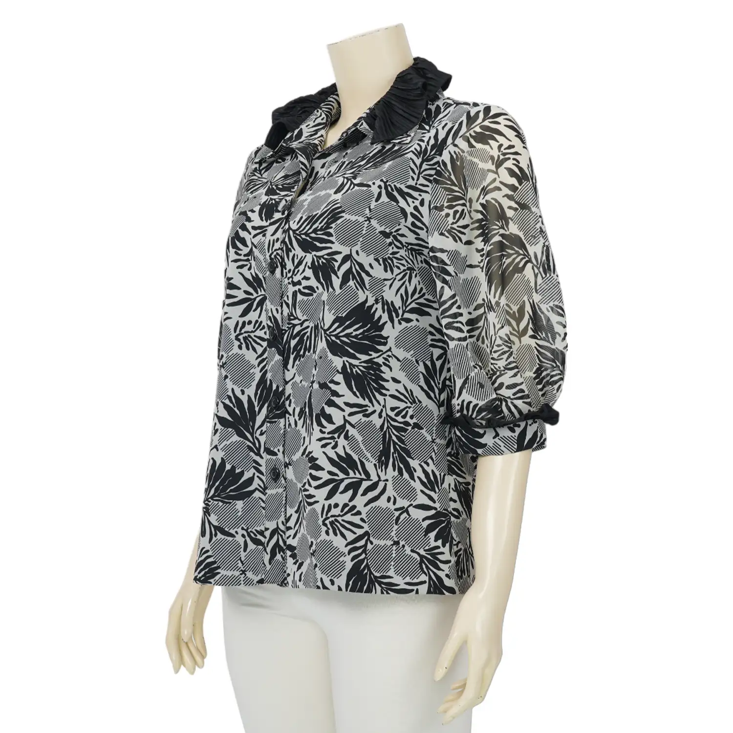 มิกิโกะ เสื้อเชิ้ต แขน 3 ส่วน ผ้าชีฟองลายใบไม้ โทนสีดำ แต่งผ้าพลีท - Image 2