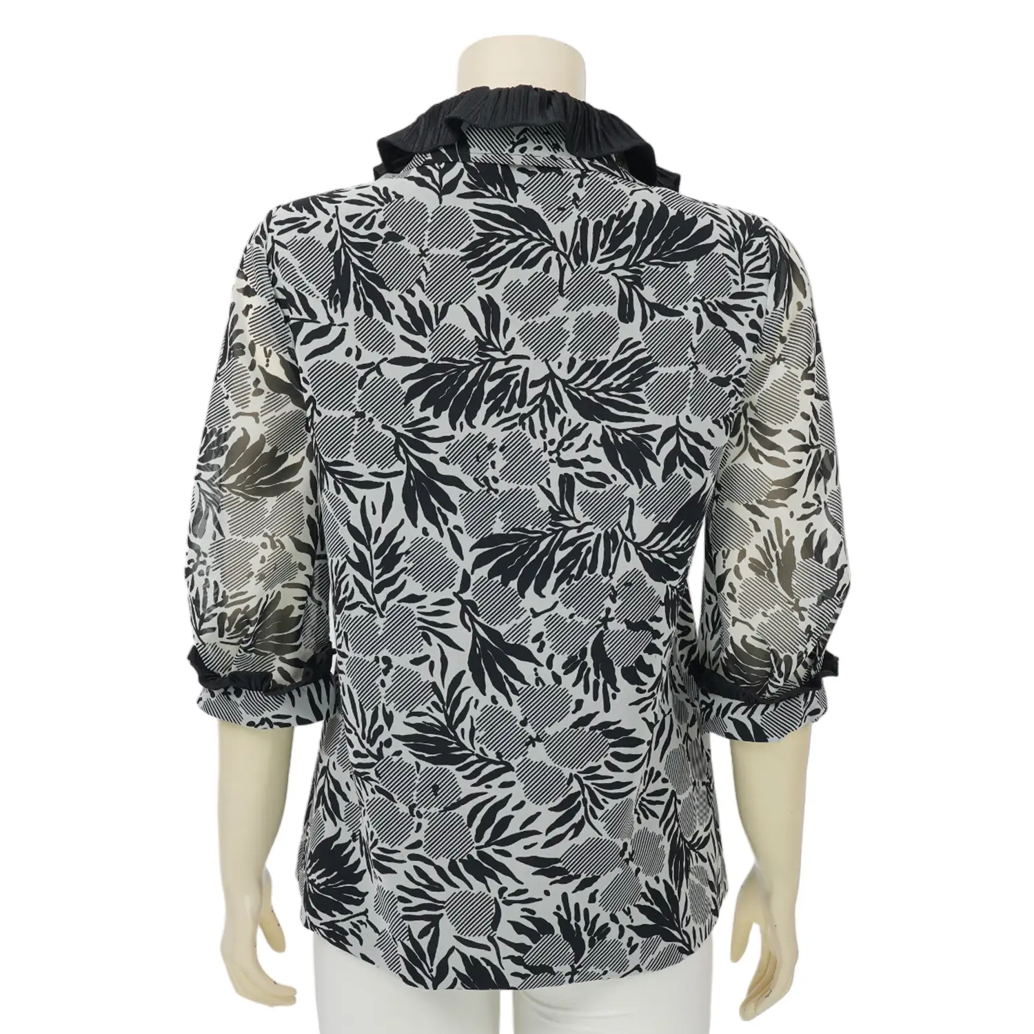 มิกิโกะ เสื้อเชิ้ต แขน 3 ส่วน ผ้าชีฟองลายใบไม้ โทนสีดำ แต่งผ้าพลีท - Image 3