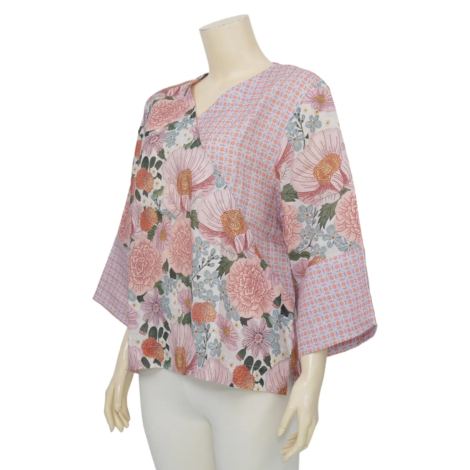 ลียา เซตเสื้อเบลาส์คอวี แขน 4 ส่วน ลายดอกไม้ และกระเป๋าผ้าทรงโทท - Image 3