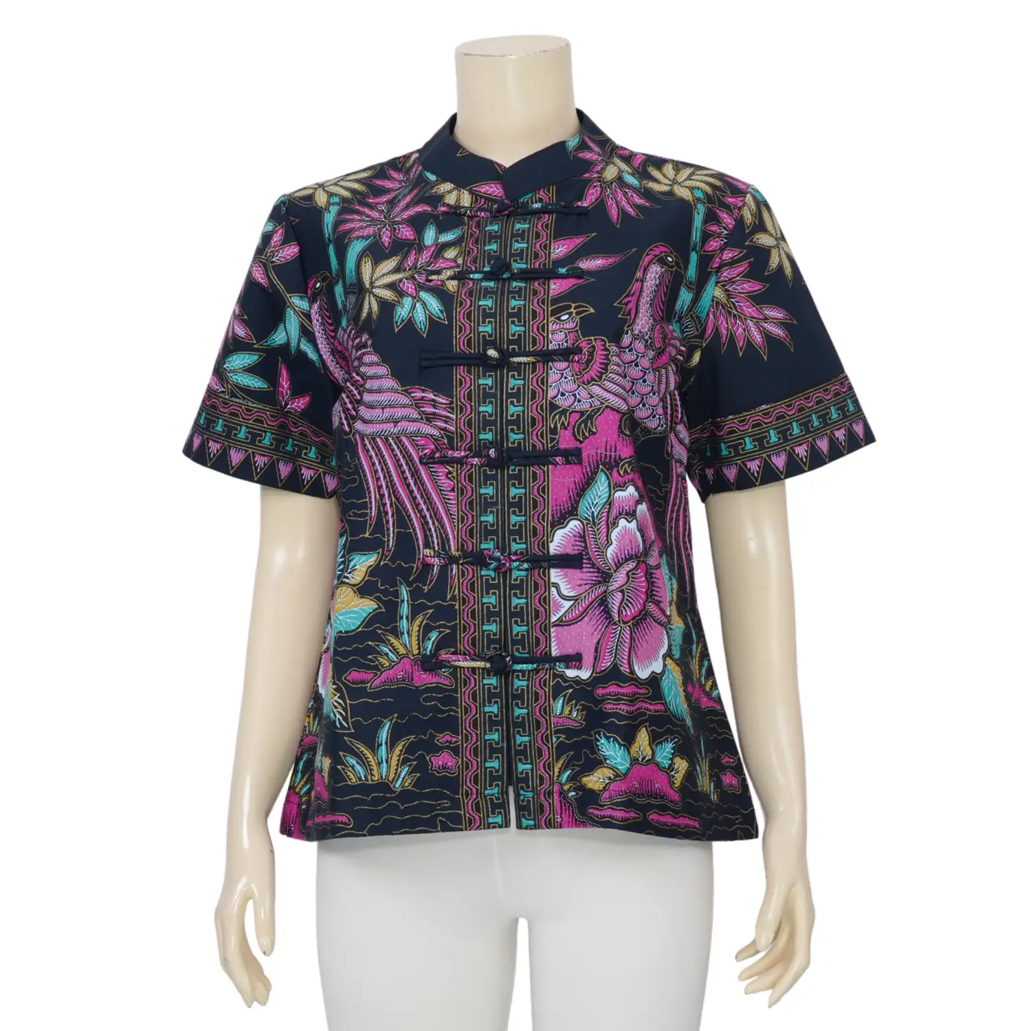 เซ้าท์ แฟบริค เสื้อคอจีน แขนสั้น ผ้าปาเต๊ะลายนกยูง - Image 2