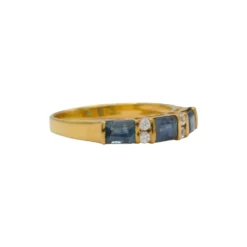 ศอศาลา เจมส์ แหวนเงิน925 ชุบทอง18K ประดับไพลิน และเซอร์คอนสีขาว - Image 2