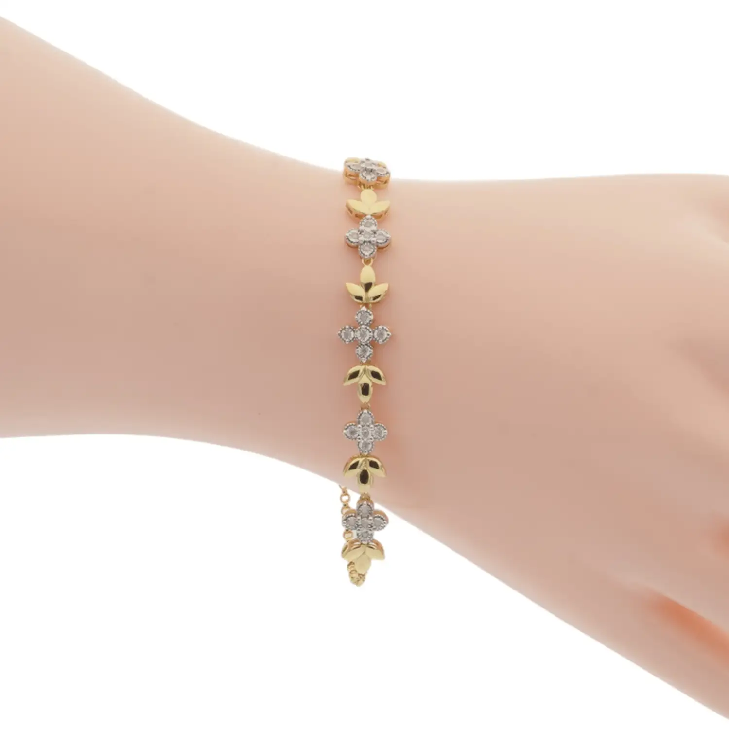 ยูนีช สร้อยข้อมือเงิน925 ชุบทอง14K ประดับเพชรสีขาว ดีไซน์ The Infinity - Image 2