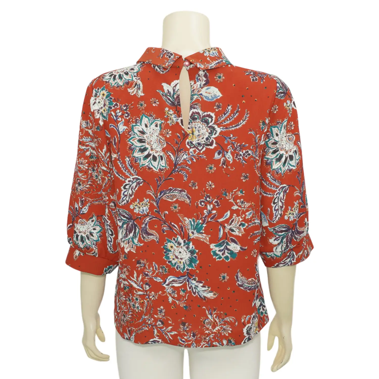 เอ๊ะ จัง เสื้อเบลาส์คอบัว แขน 3 ส่วน ผ้าสลาฟชีราเมนท์ ลายฟลอรัล - Image 3
