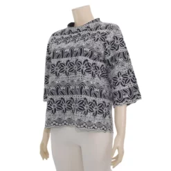 มินนะ เสื้อเบลาส์คอตั้ง แขนยาว 3 ส่วน ปักฉลุลาย - Image 2