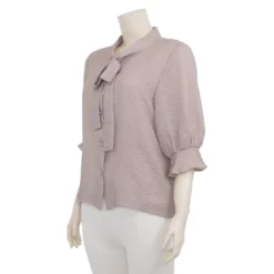 อะมิร่า เสื้อเบลาส์คอตั้ง แขน 3 ส่วน ผ้าโคโม่แฟนซี แต่งโบ - Image 2