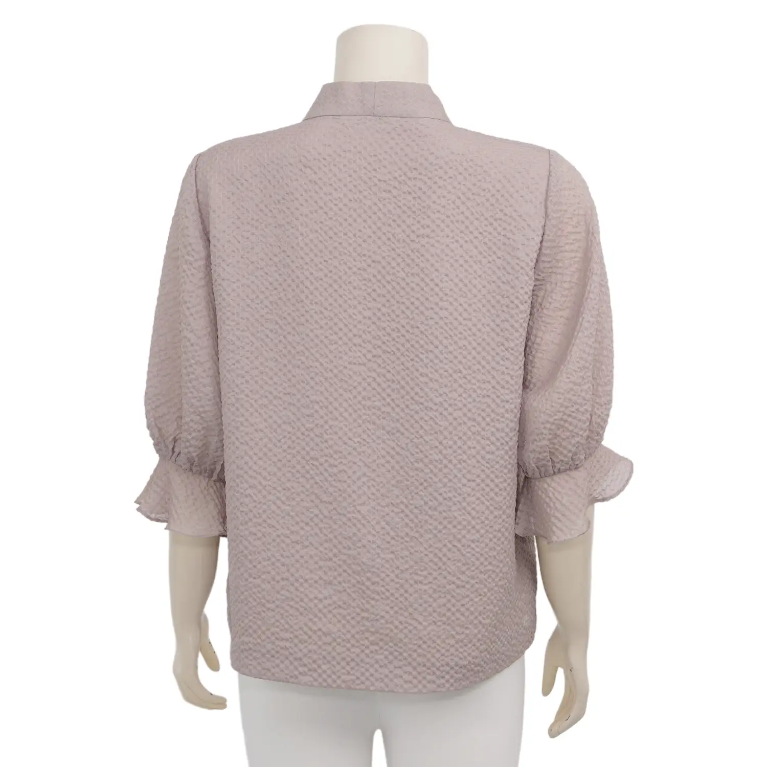 อะมิร่า เสื้อเบลาส์คอตั้ง แขน 3 ส่วน ผ้าโคโม่แฟนซี แต่งโบ - Image 3