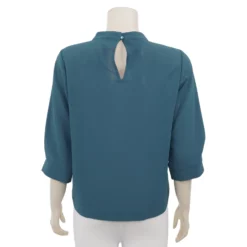 อะมิร่า เสื้อเบลาส์คอตั้ง แขน 3 ส่วน ผ้าชีฟองโดบี้ - Image 3