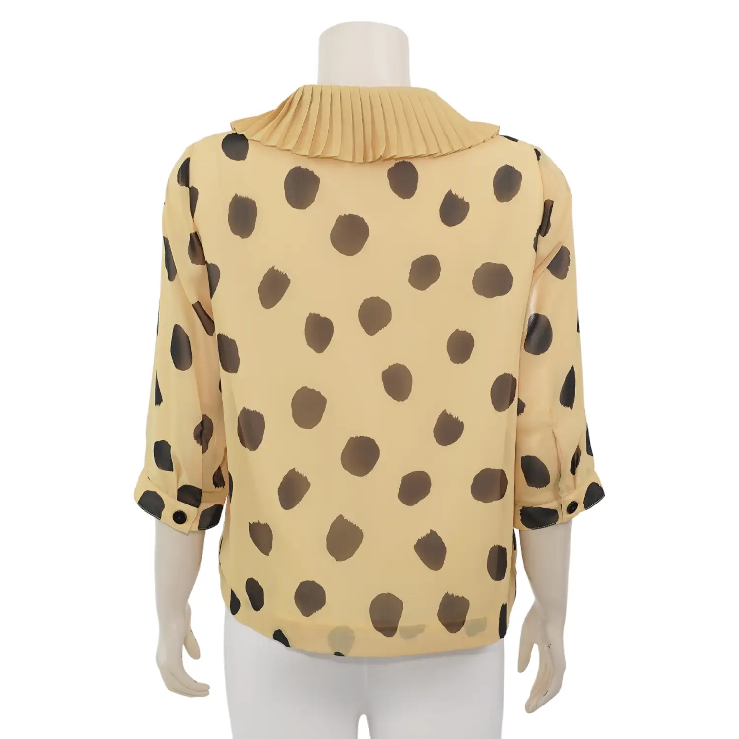 อะมิร่า เสื้อเบลาส์คอกลม แขน 3 ส่วน ลาย Polka Dot แต่งผ้าพลีทรอบคอ - Image 3