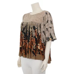 อะมิร่า เสื้อเบลาส์คอกลม แขนระบาย ผ้าพลีทเรยอน - Image 2