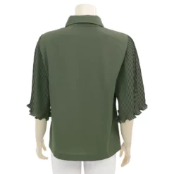 อะมิร่า เสื้อคอปก แขนพลีทระบาย ผ้าโดบี้สีเขียวขี้ม้า - Image 3