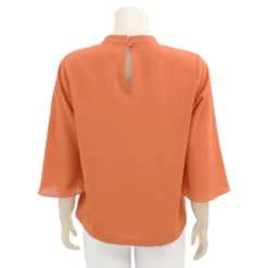 อะมิร่า เสื้อรเบลาส์คอตั้ง แขน 3 ส่วน ด้านหน้าแต่งระบาย ผ้าโดบี้สีส้ม - Image 3