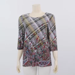 มิกิโกะ เสื้อเบลาส์คอกลม  แขน 3 ส่วน  ผ้ายืดแฟนซี
