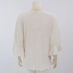 มิกิโกะ เสื้อเบลาส์คอปาด แขนกระบอกยาว 3 ส่วน ผ้าพลีทแฟนซี - Image 3