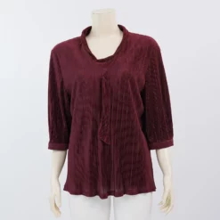 มิกิโกะ เสื้อเบลาส์คอวี แขน 3 ส่วน ผ้าแฟนซีพลีท
