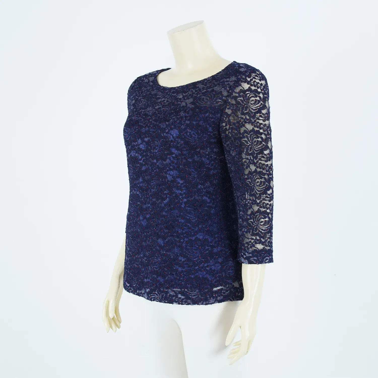 มิกิโกะ เสื้อคอปาด แขน 3 ส่วน ผ้าลูกไม้วาเลนเซีย - Image 2
