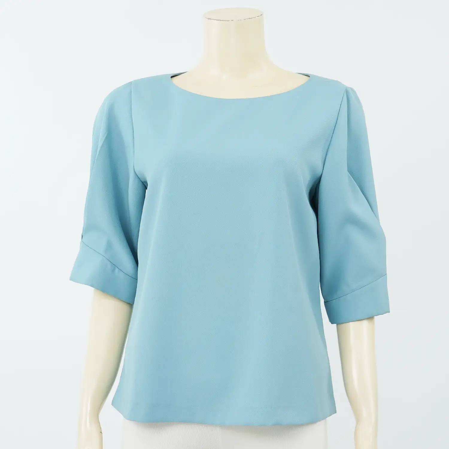 มิกิโกะ เสื้อเบลาส์คอปาด แขน 3 ส่วน ผ้ามอสเครป