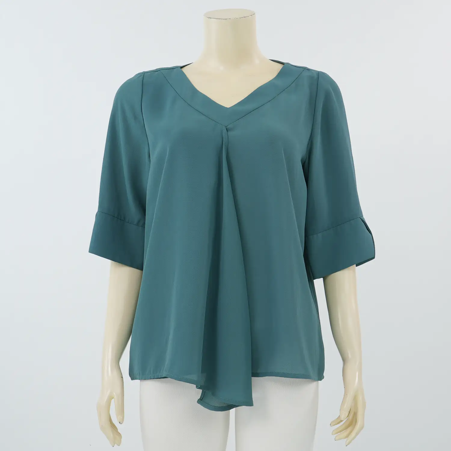 มิกิโกะ เสื้อเบลาส์คอวี แขน 3 ส่วน ผ้าชีราเม้นท์