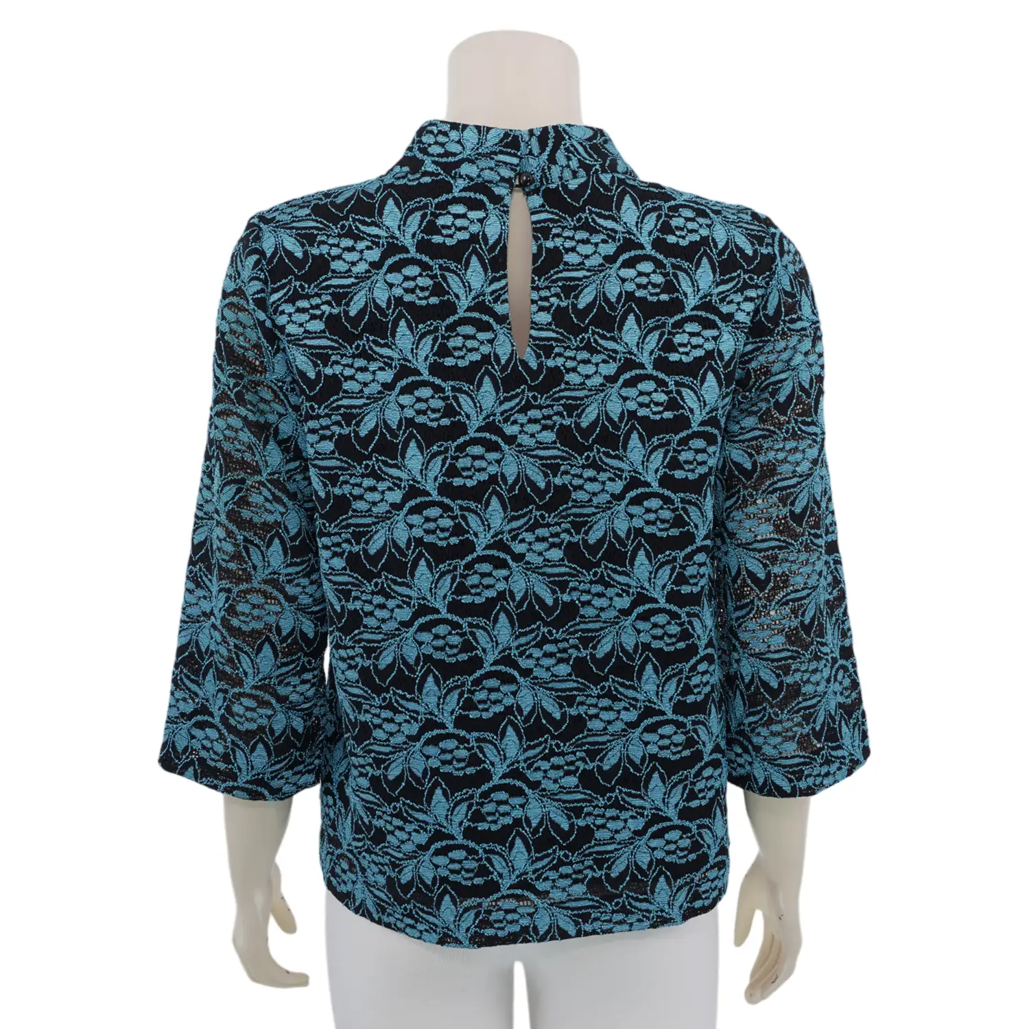อาลิย่า เสื้อเบลาส์คอกลมแต่งโบ แขน 3 ส่วน ผ้าลูกไม้ราเชล - Image 5