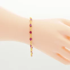 เนตรไอริน สร้อยข้อมือเงิน925 ชุบทอง18K แบบสเตชั่น ประดับทับทิม - Image 2