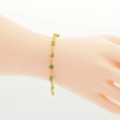 เนตรไอริน สร้อยข้อมือเงิน925 ชุบทอง18K  แบบสเตชั่น ประดับมรกต - Image 2