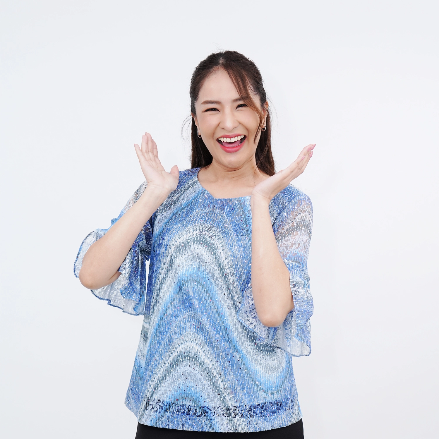 อาลิย่า เสื้อเบลาส์คอปาด แขน 3 ส่วน ผ้าลูกไม้แฟนซี
