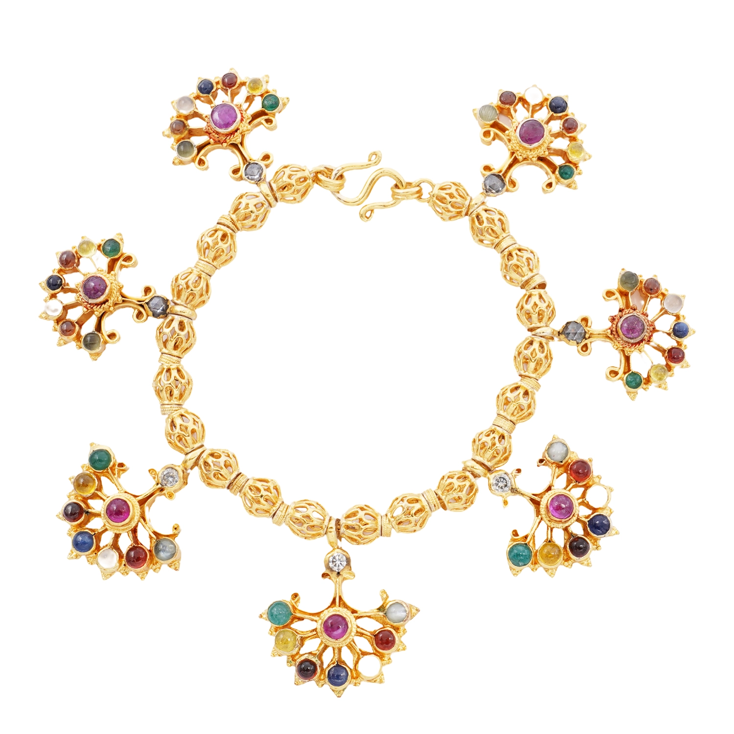 ธนู สร้อยข้อมือเงิน925 ชุบทอง24K แต่งลูกไม้ปลายมือ ประดับอัญมณีหลากชนิด