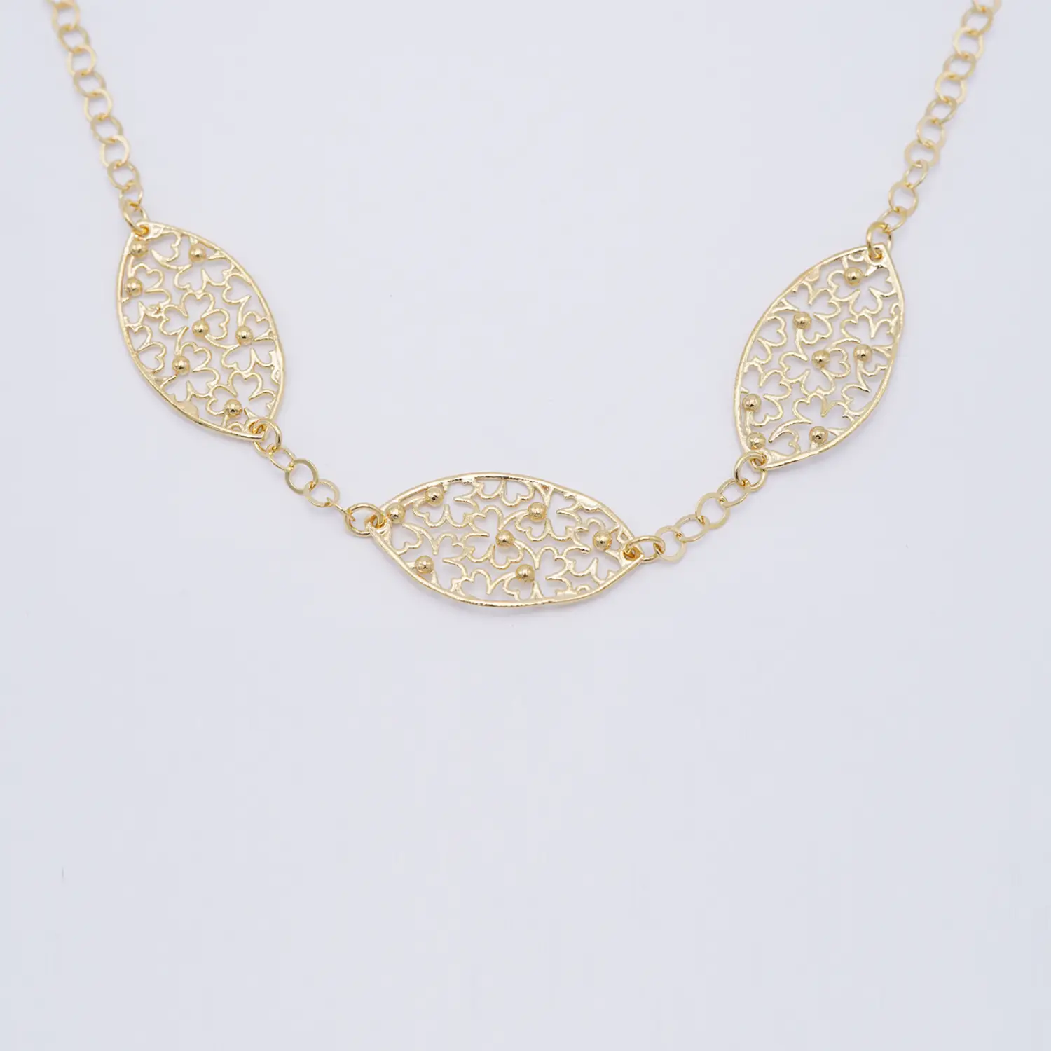 สร้อยคอเงิน925 ชุบทอง18K ดีไซน์ใบไม้ ฉลุลายริคามี (Ricami) - Image 2