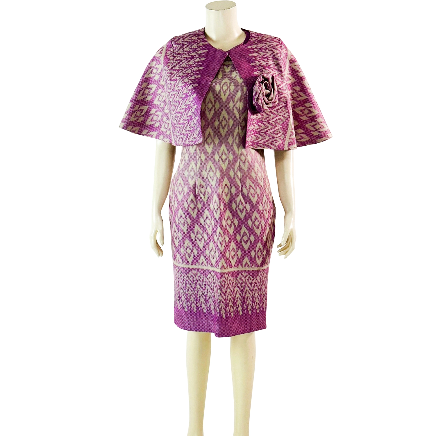 แก่นคูณผ้าไทย เซตเดรสผ้าไทยราชวัตร พร้อมเสื้อคลุม สีชมพู
