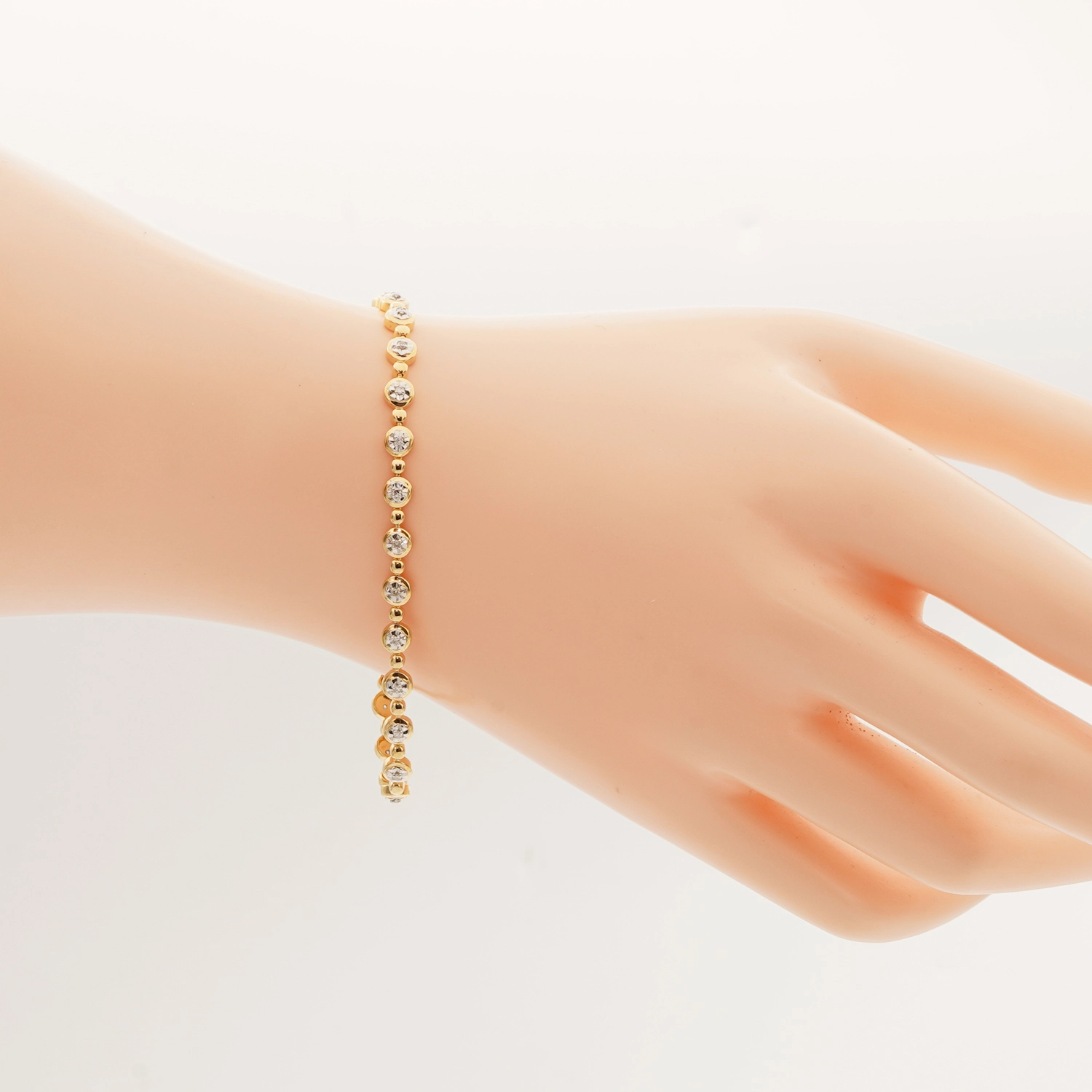 คัลเลอร์ ไดมอนด์ สร้อยข้อมือเงิน925 ชุบทอง10K ประดับเพชรสีขาว