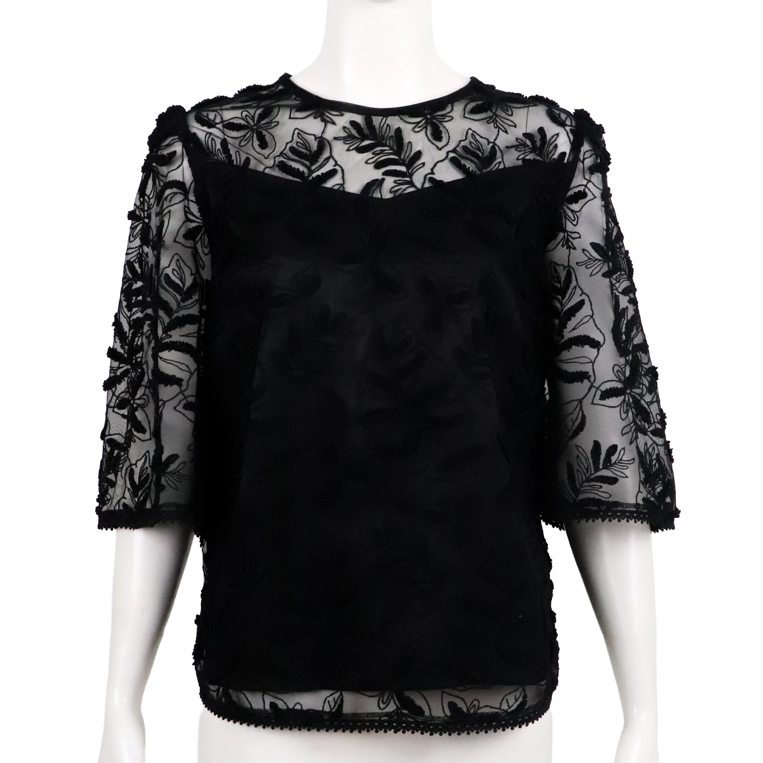 เบคกี้ รัสเซล เสื้อเบลาส์คอกลม แขนสั้นทรงแขนบาน ผ้าลูกไม้ปักแฟนซี