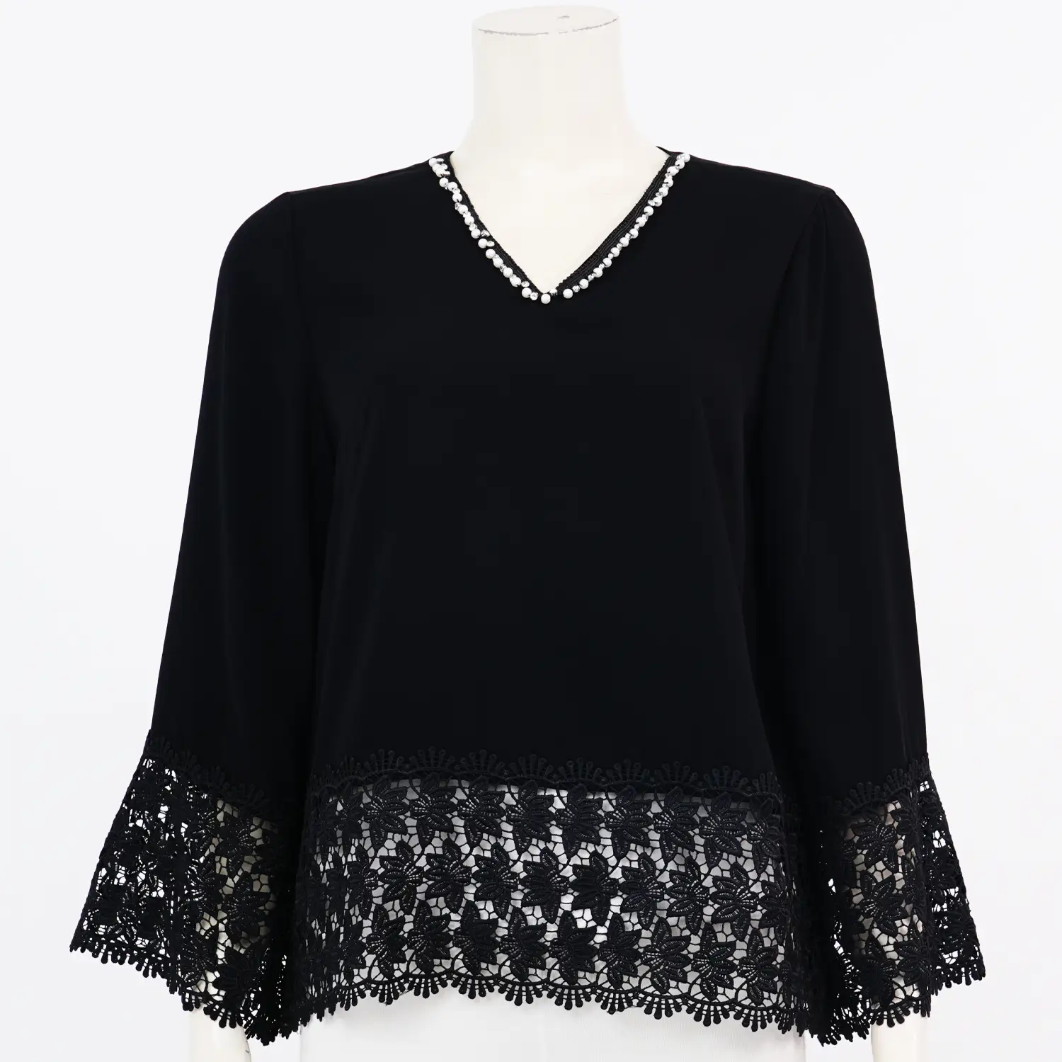 มิกิโกะ เสื้อเบลาส์คอวี แขนยาวทรงกระบอก ผ้าพีชสกิน