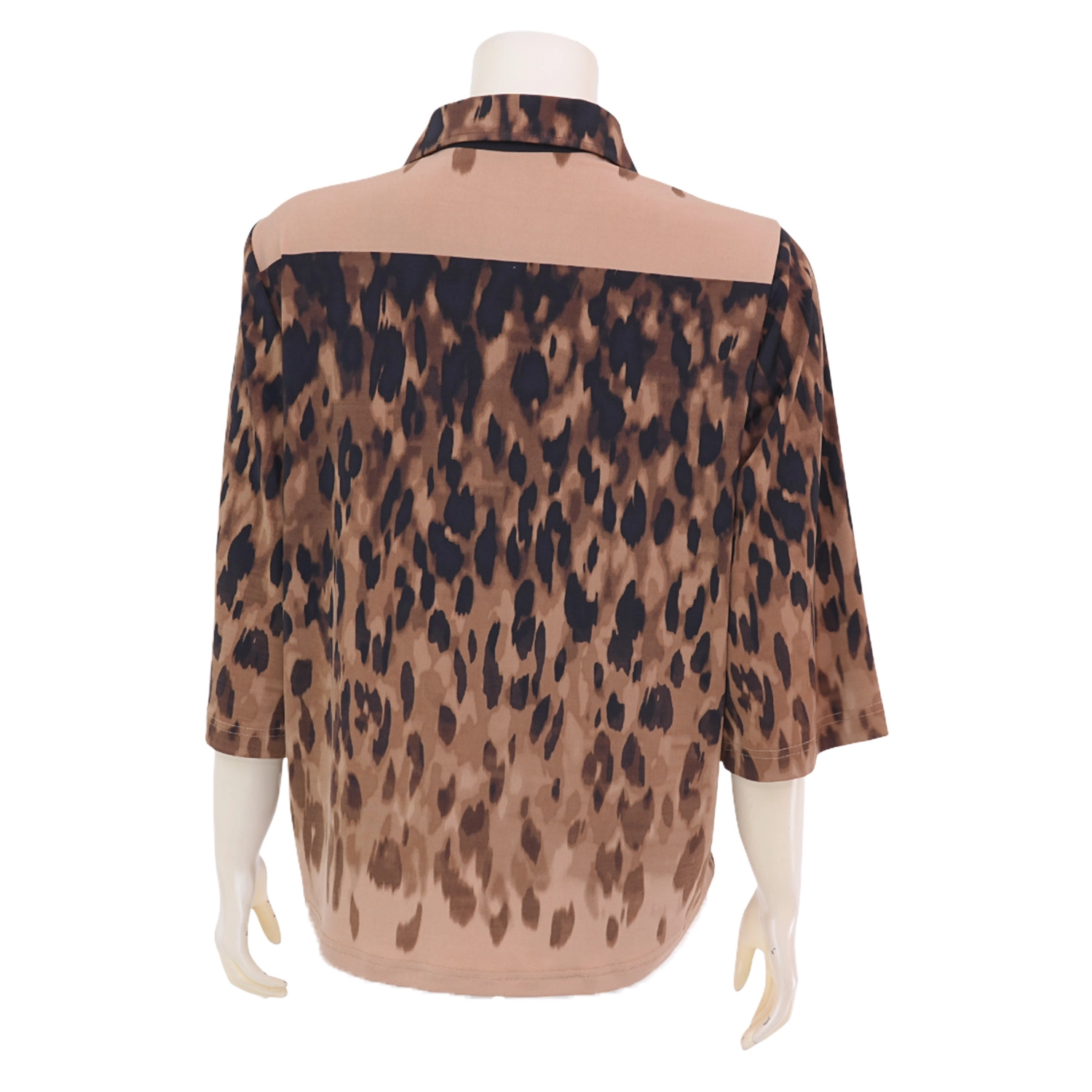 ชมพู เสื้อคอปก แขน 3 ส่วน ผ้ายืดเวเนเซีย ลายเสือดาว - Image 3