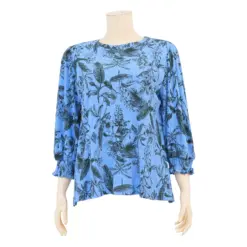 อะมิร่า เสื้อเบลาส์คอปาด แขนกระบอกยาว 4 ส่วน ผ้าพลีทแฟนซี - Image 3