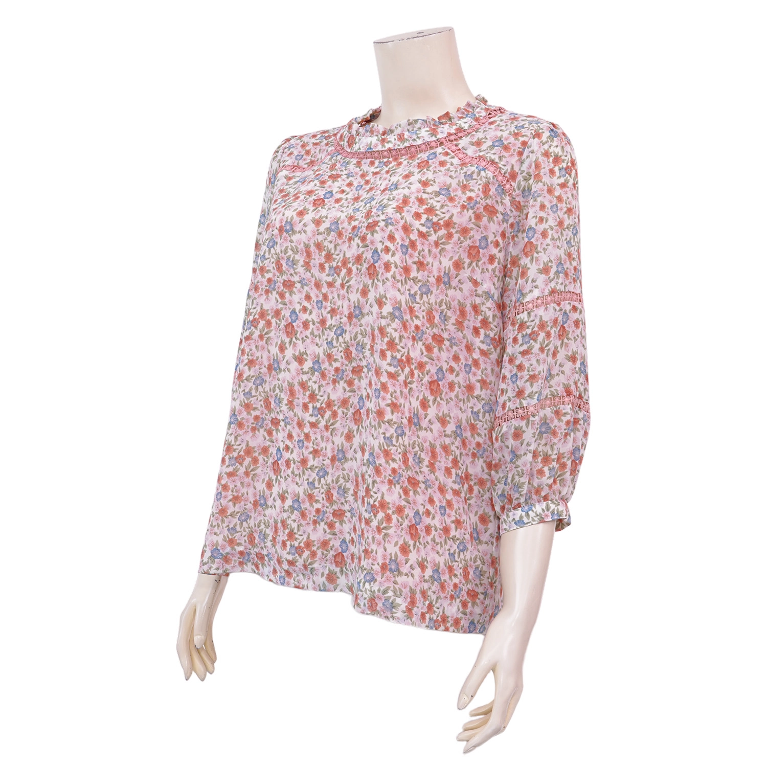 มินนะ เสื้อเบลาส์คอตั้ง แขนพองยาว 4 ส่วน ผ้าชีฟองพิมพ์ลายดอกไม้ - Image 2