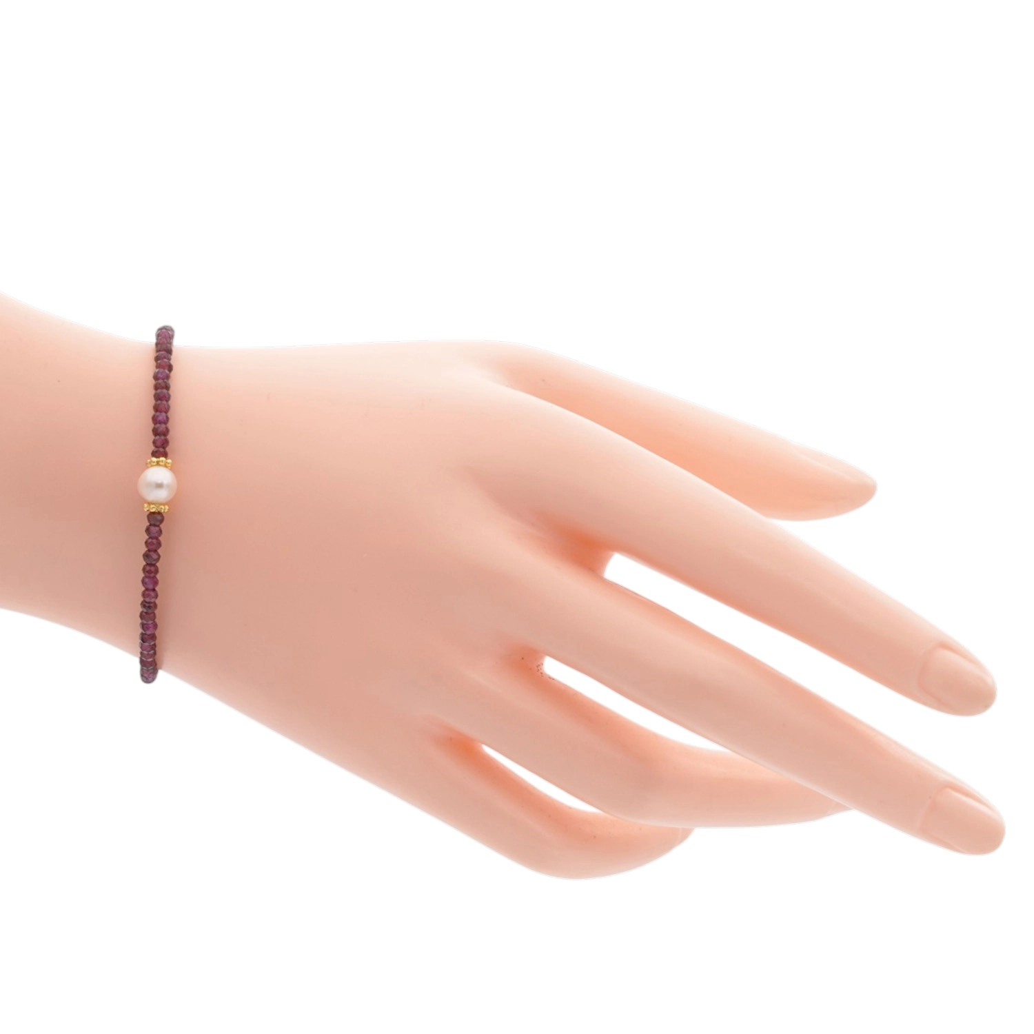 จิณณ์ณิชา ลักซ์ชัวรี่ สไตล์ สร้อยข้อมือการ์เนต และมุกน้ำจืด
