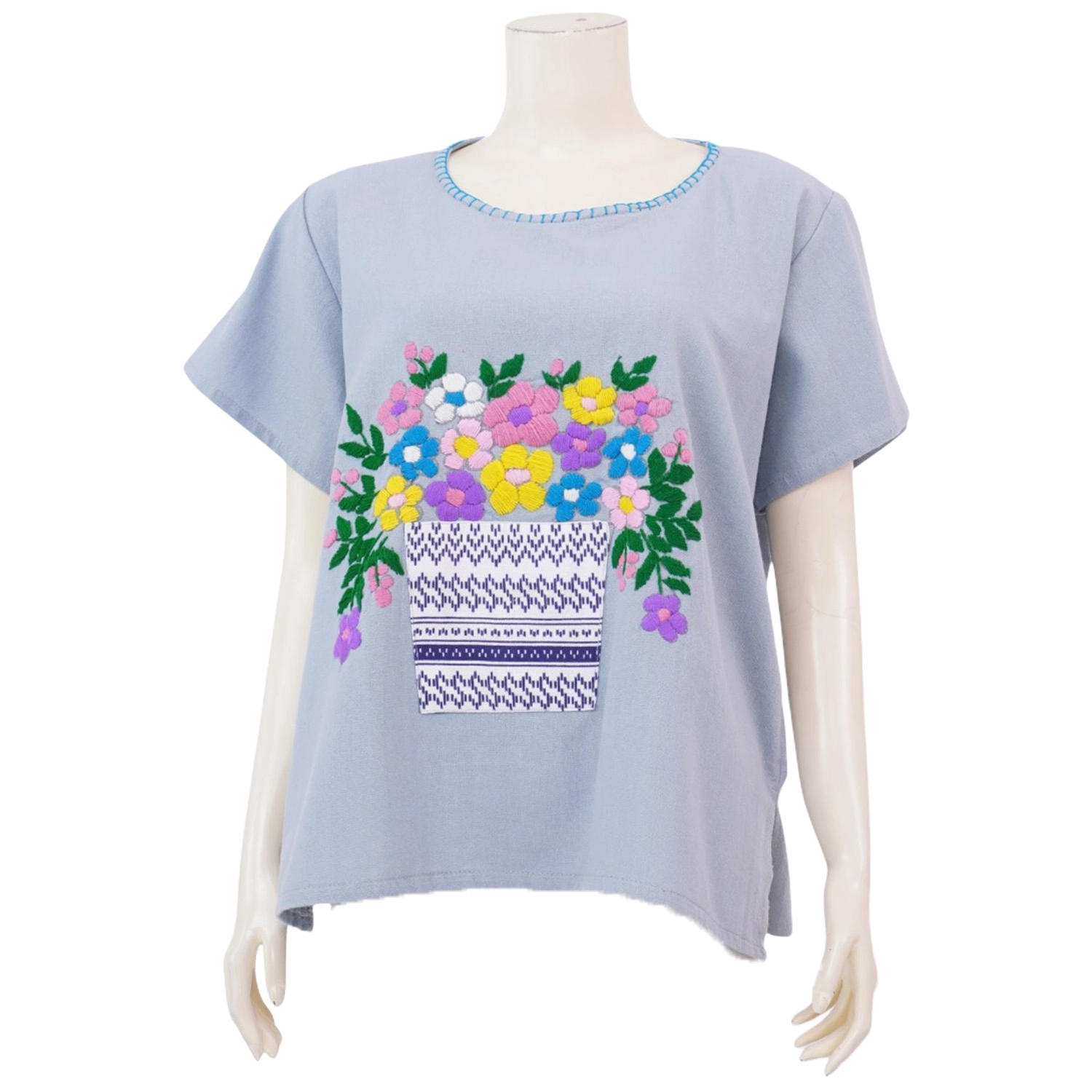 อินทนิล เชียงใหม่ เสื้อผ้าฝ้ายปักกระถาง งานปักมือ สีฟ้า