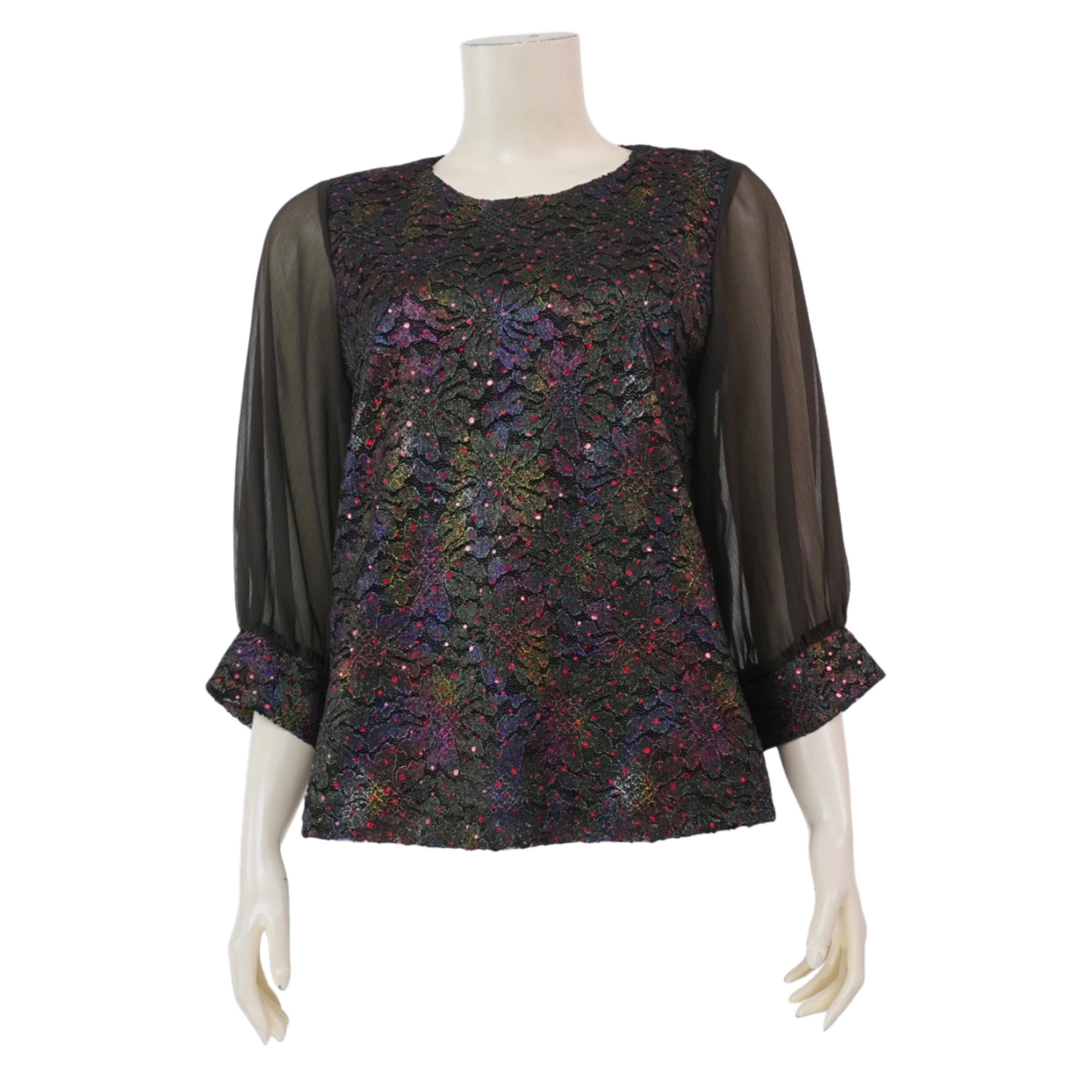 อาลิย่า เสื้อเบลาส์คอปาด แขนกระบอกยาว 4 ส่วน ผ้าลูกไม้แฟนซี ฉลุลาย