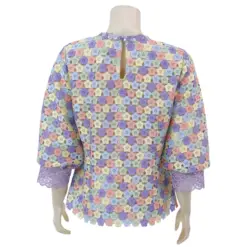 มินนะ เสื้อเบลาส์คอกลม แขนพองยาว 4 ส่วน ทอลายดอกไม้หลากสี - Image 3