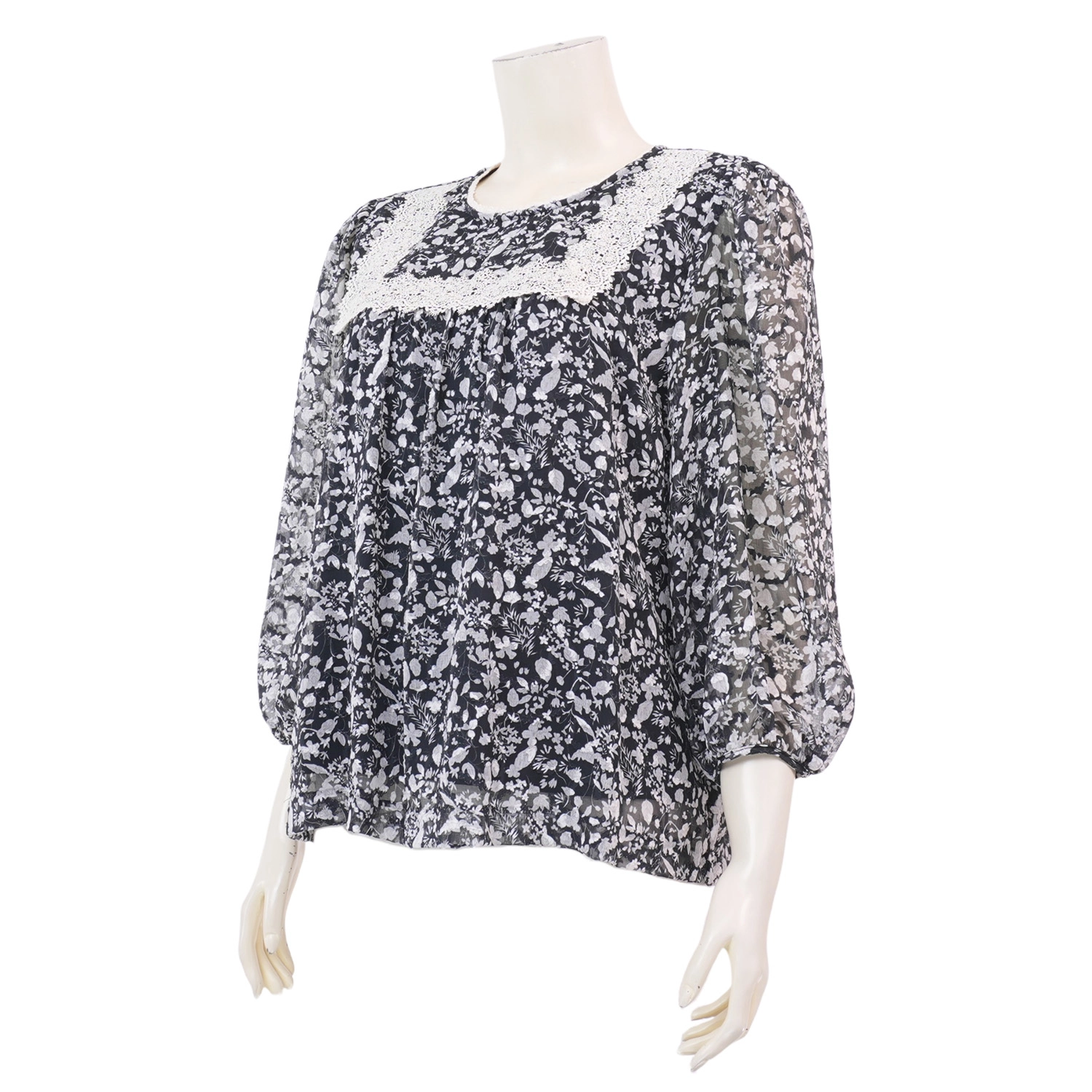 ไอ ไอ เอ็ม เค เสื้อเบลาส์คอกลม แขนพองยาว 5 ส่วน ผ้าชีฟองพิมพ์ลายดอกไม้ - Image 2