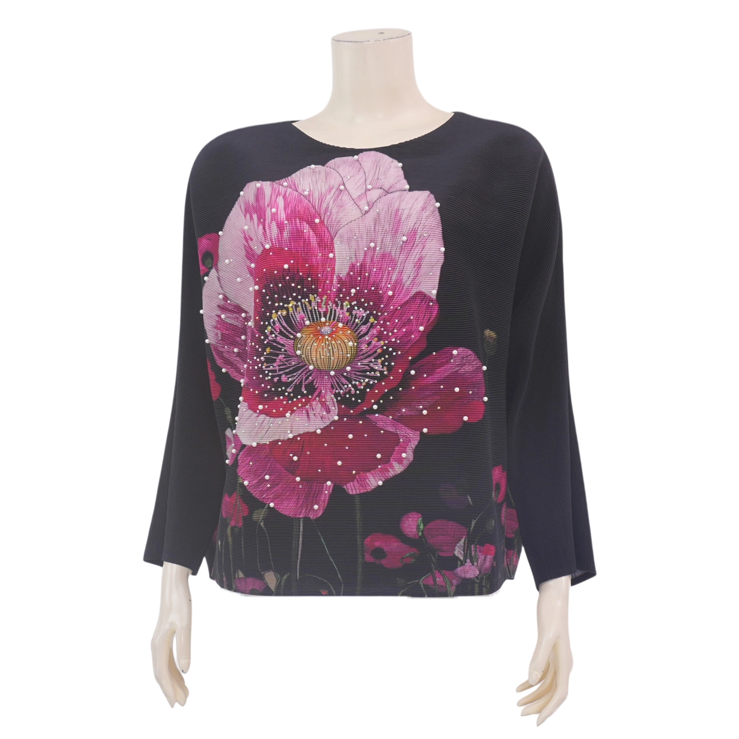 ควีนนาร์ บูติค เสื้อเบลาส์คอกลม ผ้าอัดพลีท ลายดอกไม้ - Image 5