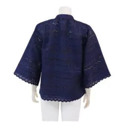 เซ้าท์ แฟบริค เสื้อคอจีน แต่งระบายสาบหน้า แขนยาว 4 ส่วน ผ้าลูกไม้สีกรมท่า - Image 3