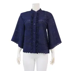 เซ้าท์ แฟบริค เสื้อคอจีน แต่งระบายสาบหน้า แขนยาว 4 ส่วน ผ้าลูกไม้สีกรมท่า